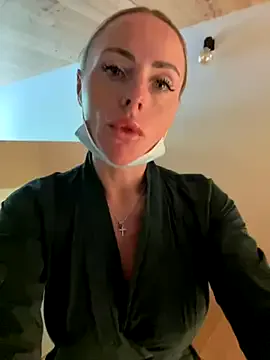 PrincessPlee – webcam model profile photo Image 12