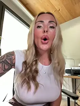 PrincessPlee – webcam model profile photo Image 13