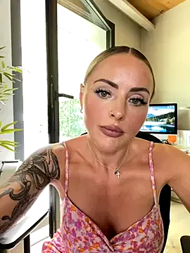 PrincessPlee – webcam model profile photo Image 9