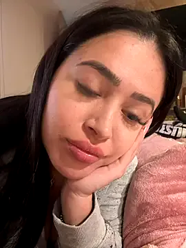 akamilasweetcm101 – webcam model profile photo Image 15