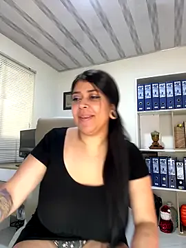 akamilasweetcm101 – webcam model profile photo Image 7