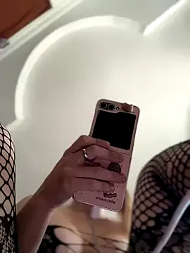 PrincessPlee – webcam model profile photo Image 18