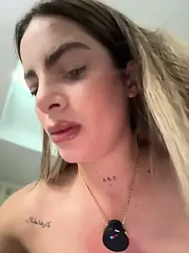 PrincessPlee – webcam model profile photo Image 9