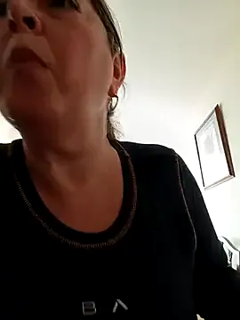 AryaMyers – webcam model profile photo Image 8