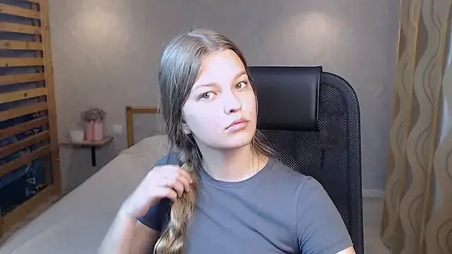 Lililth_Capri77 – webcam model profile photo Image 11