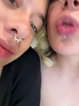 akamilasweetcm101 – webcam model profile photo Image 4