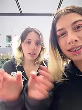 akamilasweetcm101 – webcam model profile photo Image 6