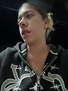 akamilasweetcm101 – webcam model profile photo Image 9