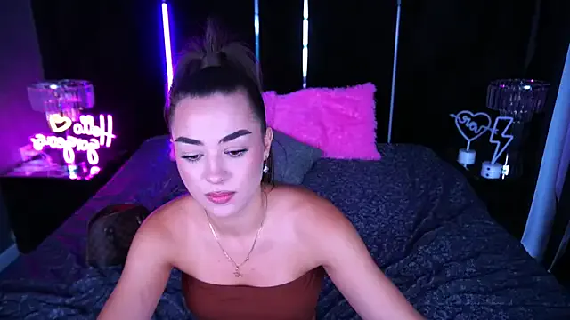 AmiiraSkky – webcam model profile photo Image 6