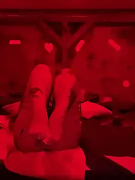 LucySkyvy – webcam model profile photo Image 16