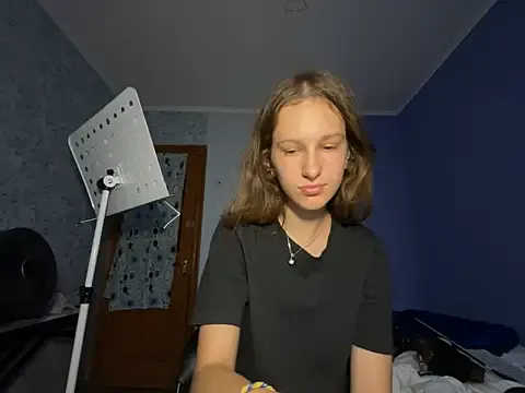 Hiiichan88 – webcam model profile photo Image 5