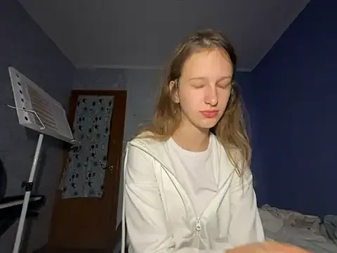 Hiiichan88 – webcam model profile photo Image 9