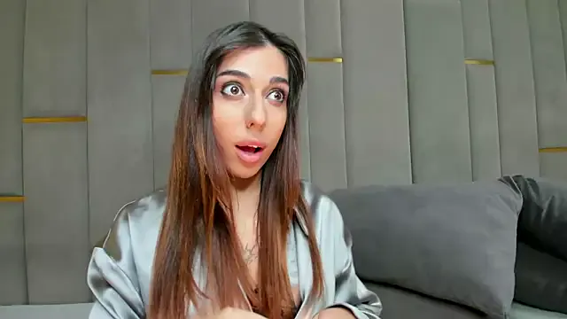 Artemisia – webcam model profile photo Image 19