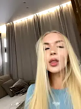 NanaDaizy – webcam model profile photo Image 19