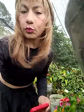 Playful_Adriana – webcam model profile photo Image 9