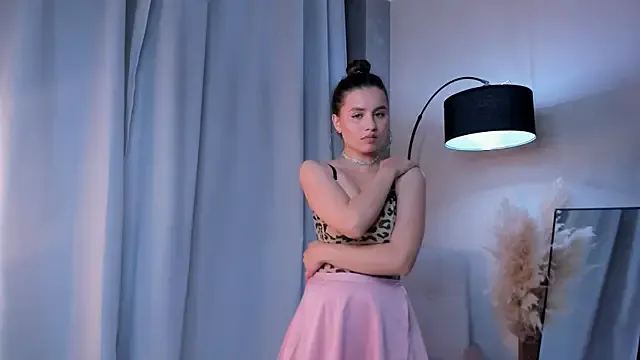 stargroup – webcam model profile photo Image 6