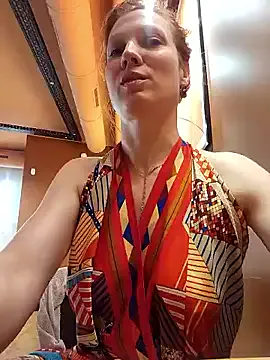 MissDesi webcam show Image 10