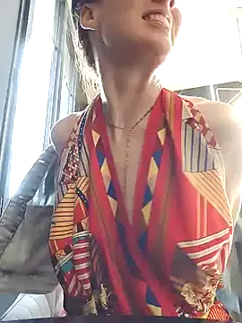 MissDesi webcam show Image 11