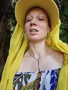 MissDesi webcam show Image 16