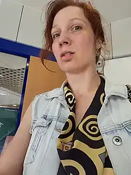 MissDesi webcam show Image 7