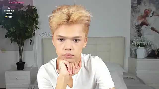 Shirly_cooper – webcam model profile photo Image 4