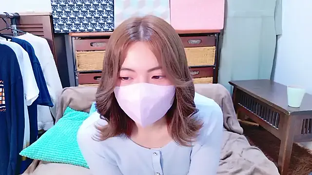 Issa_wiches – webcam model profile photo Image 2