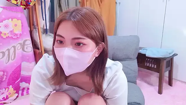 Issa_wiches – webcam model profile photo Image 4