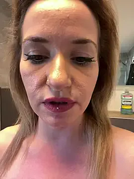 Luna_Sanders – webcam model profile photo Image 8