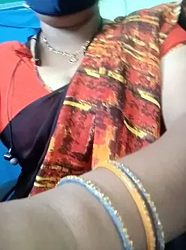 Issa_wiches – webcam model profile photo Image 3