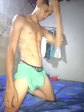 19xTHAxGOD – webcam model profile photo Image 6