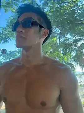 LauCamila – webcam model profile photo Image 2