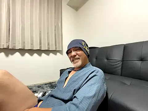 MiaColliings – webcam model profile photo Image 13