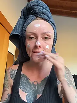 NinaMuller – webcam model profile photo Image 4