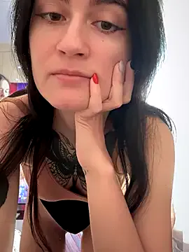 Noya – webcam model profile photo Image 7