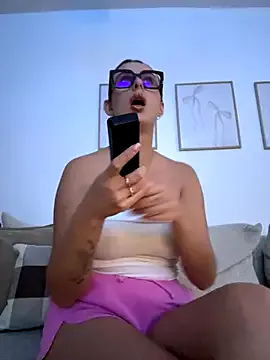 alanaascott – webcam model profile photo Image 16