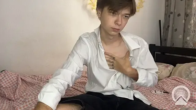 SexyMona – webcam model profile photo Image 4