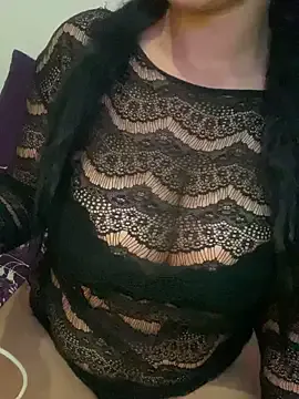 MiylandraaXO – webcam model profile photo Image 7