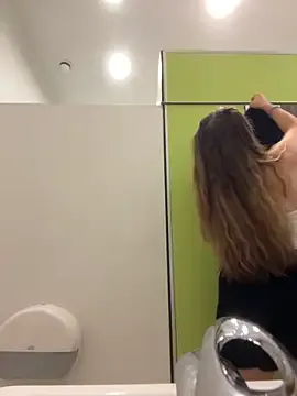 LaytonBox – webcam model profile photo Image 19