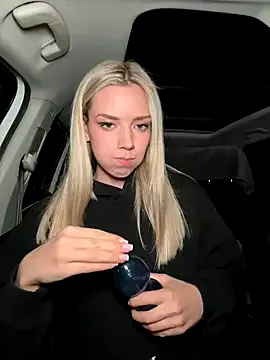 akamilasweetcm101 – webcam model profile photo Image 9