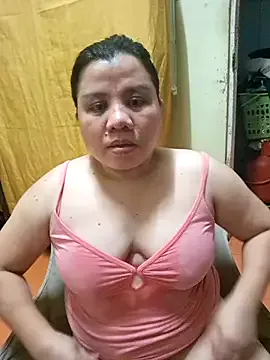 NAUGHTYaryana – webcam model profile photo Image 2