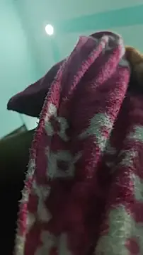 CarleeVelvet – webcam model profile photo Image 3