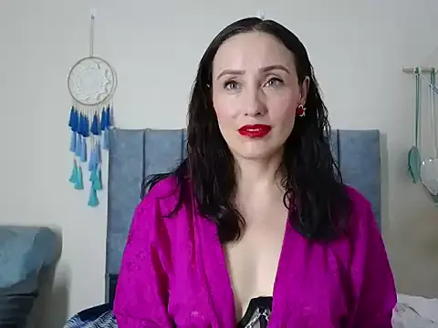 CarleeVelvet – webcam model profile photo Image 15