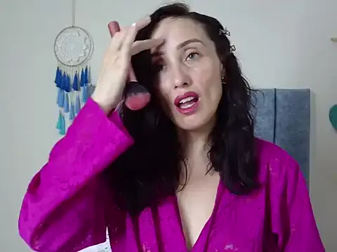 CarleeVelvet – webcam model profile photo Image 17