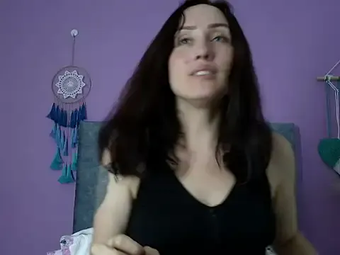 CarleeVelvet – webcam model profile photo Image 2