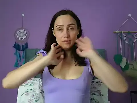 CarleeVelvet – webcam model profile photo Image 3