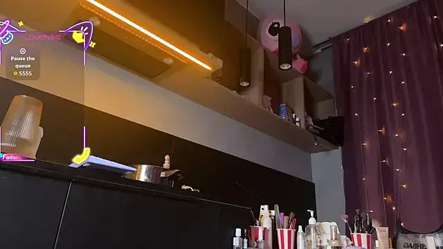 LyRoseuwu – webcam model profile photo Image 12