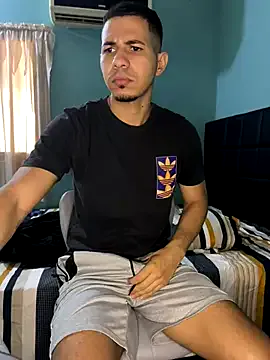 LynxRosenn – webcam model profile photo Image 5