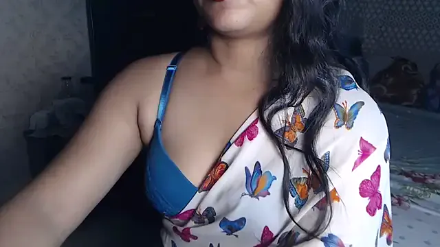 LauCamila – webcam model profile photo Image 17