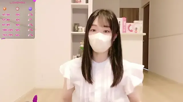 Noya – webcam model profile photo Image 4