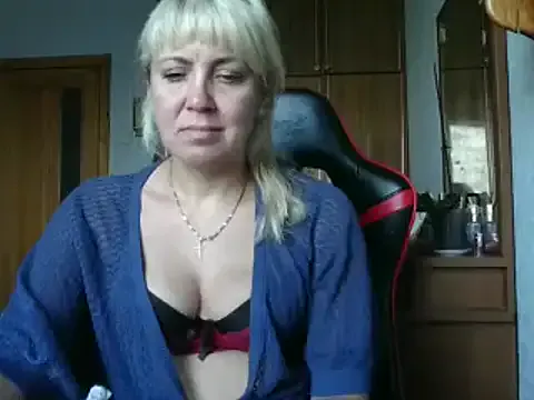 akamilasweetcm101 – webcam model profile photo Image 12